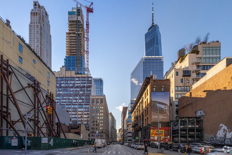 More Photos Of 66 W Broadway, New York Office For Lease