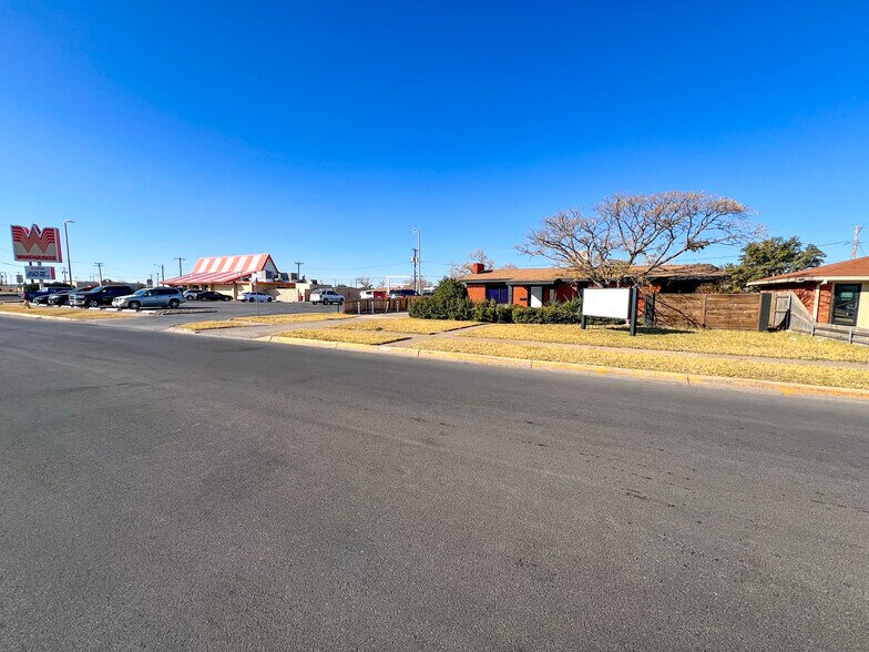 More Photos Of 2604 W Kansas Ave, Midland Loft Creative Space For Sale