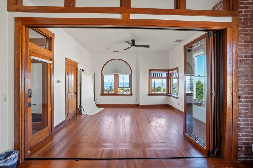 More Photos Of 2183-2191 San Elijo Ave, Cardiff By The Sea Storefront Retail Office For Lease