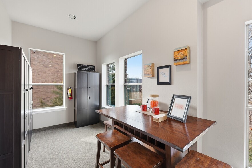 More Photos Of 3605 Yucca Dr, Flower Mound Medical For Sale