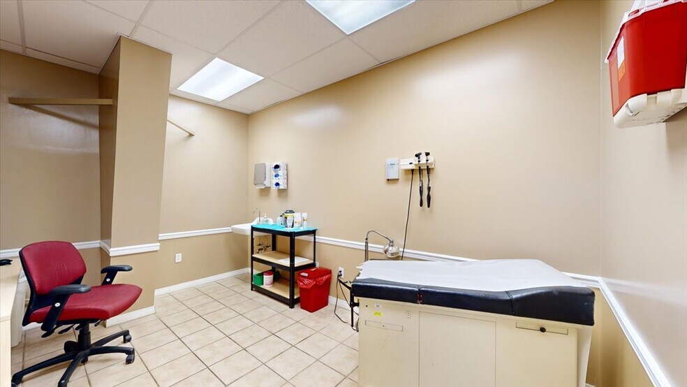 More Photos Of 113 Bo Bo Dr, Crystal Springs Freestanding For Lease