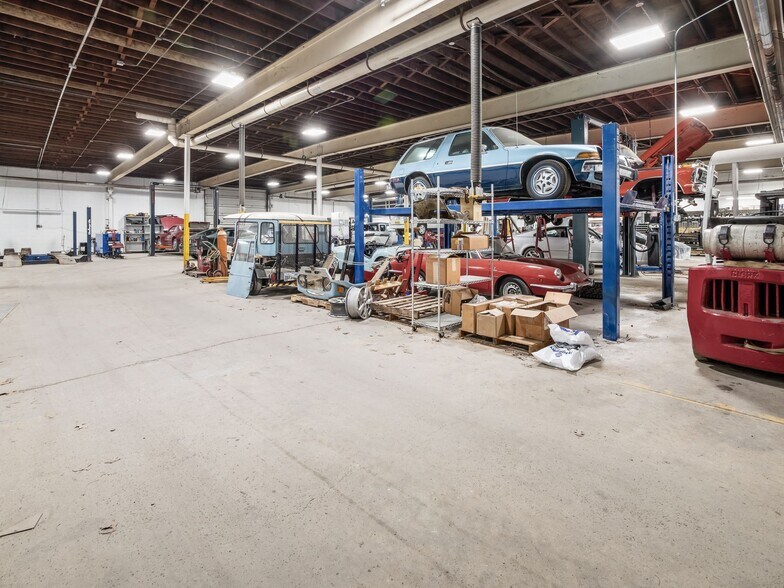 More Photos Of 223 Curtis St, Delaware Manufacturing For Sale
