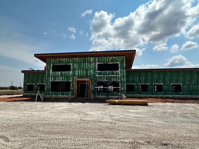 More Photos Of 4285 Treanor Dr, Abilene Unknown For Lease