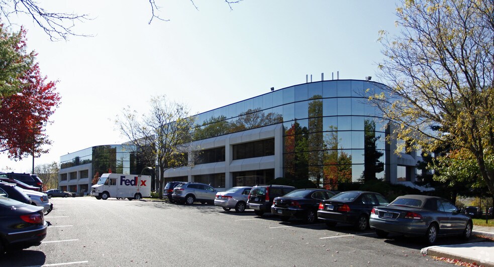 More Photos Of 83 Wooster Heights Rd, Danbury Office For Lease