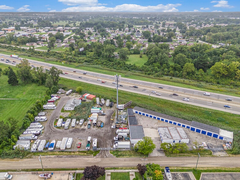 More Photos Of 33833 Garnet St, Clinton Township Self Storage For Sale