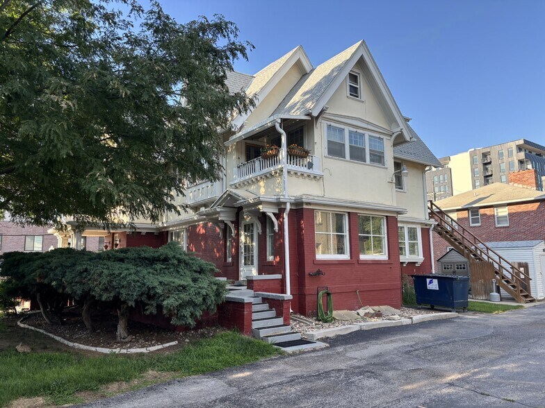 More Photos Of 401 S 38th Ave, Omaha Multifamily For Sale