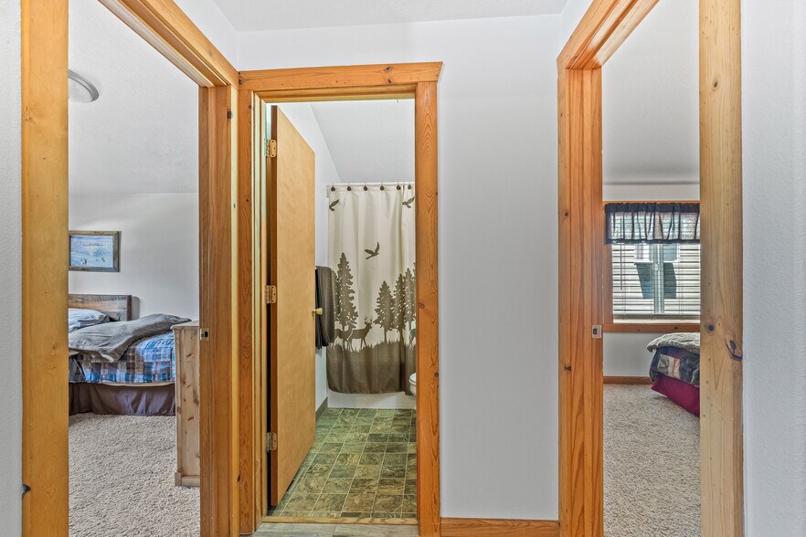 More Photos Of 302 Berger St, Riggins Apartments For Sale