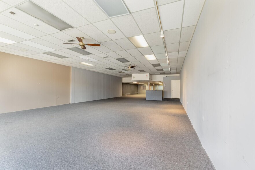 More Photos Of 18 Water St, Danvers Storefront Retail Office For Sale