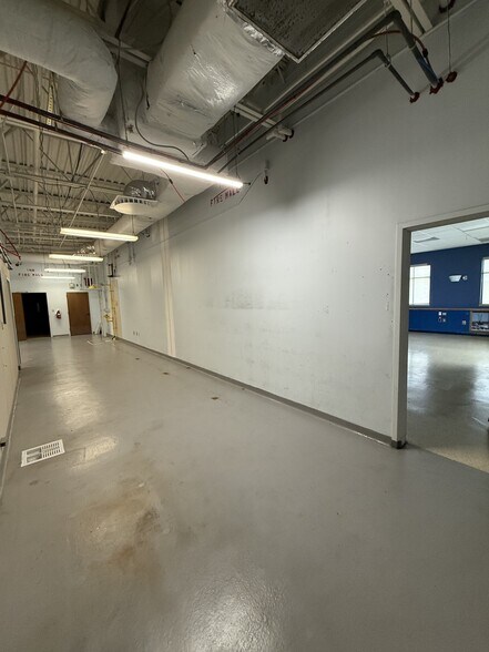More Photos Of 305 River Dr, LaFollette Medical For Sale
