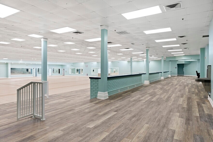 More Photos Of 5420 Hickory St, Panama City Office For Lease