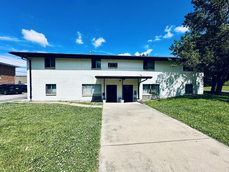 Primary Photo Of 2613 W Wardcliffe Dr, Peoria Apartments For Sale