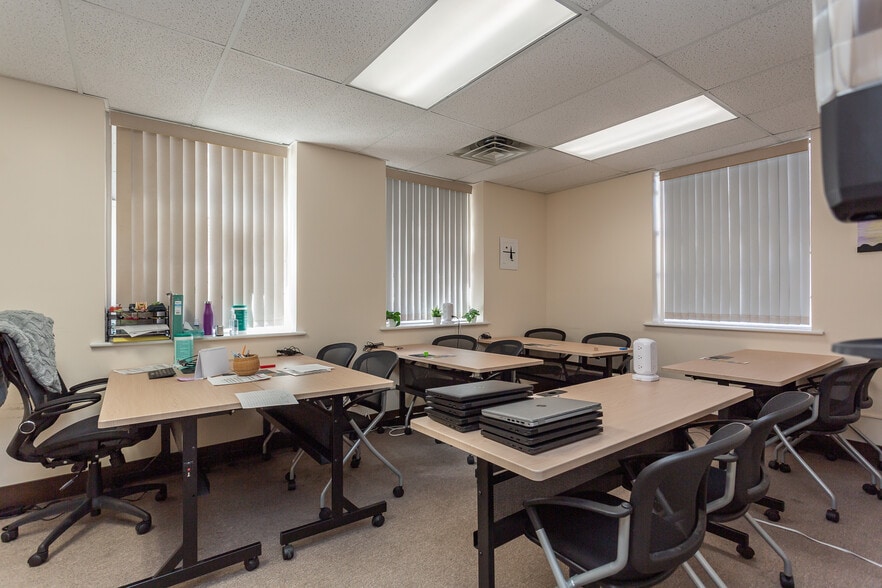 More Photos Of 5 Dover St, New Bedford Office Residential For Sale