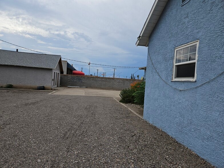 More Photos Of 1431 W Thatcher Blvd, Safford General Retail For Sale