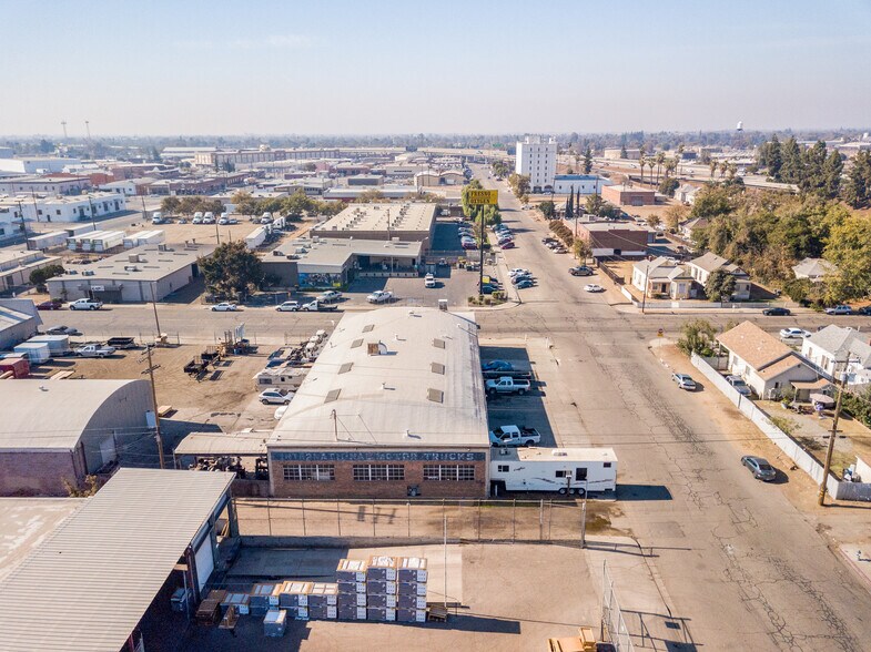 More Photos Of 2304 Monterey St, Fresno Warehouse For Sale