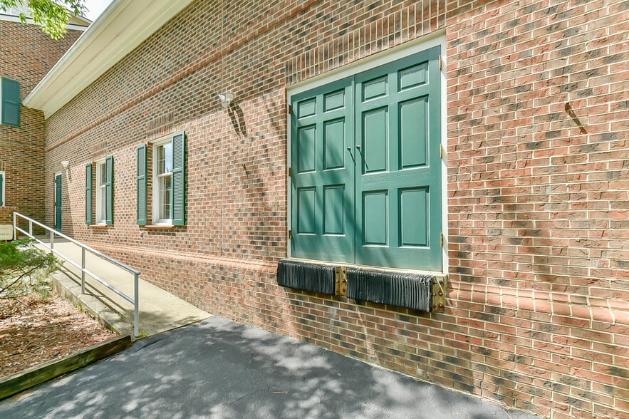 More Photos Of 300 Silver Cedar Ct, Chapel Hill Medical For Sale