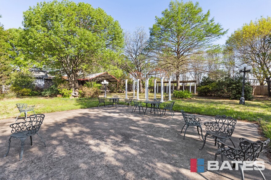 More Photos Of 3708 N Highway 77, Waxahachie Office For Sale