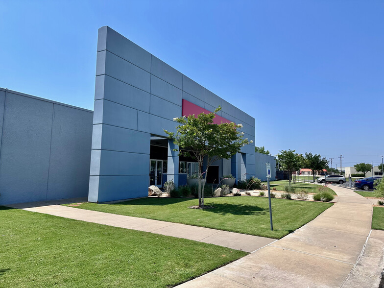 Primary Photo Of 5201 Rufe Snow Dr, North Richland Hills Office For Lease