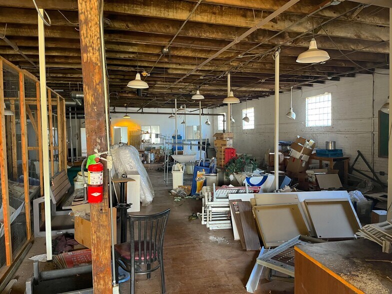More Photos Of 1021 Pleasant st, New Orleans Warehouse For Sale
