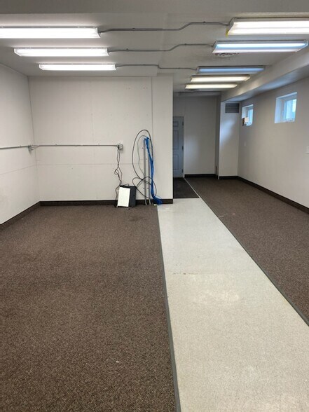 More Photos Of 1227 2nd St SW, Rochester Storefront For Lease