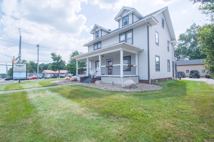 More Photos Of 8419 Cleveland Ave NW, North Canton Office Residential For Sale