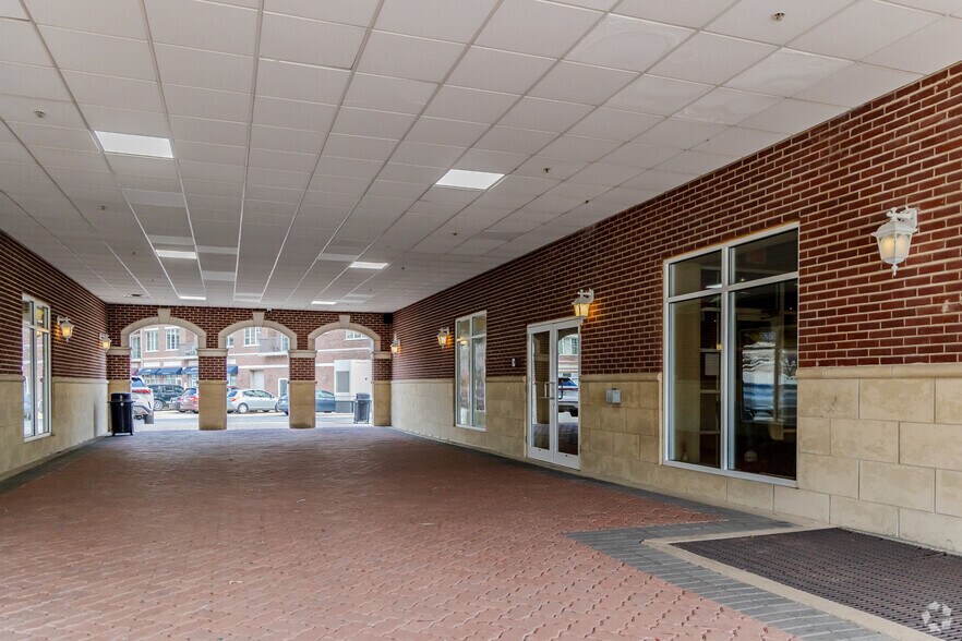 More Photos Of 2-90 E Northwest Hwy, Mount Prospect Apartments For Lease