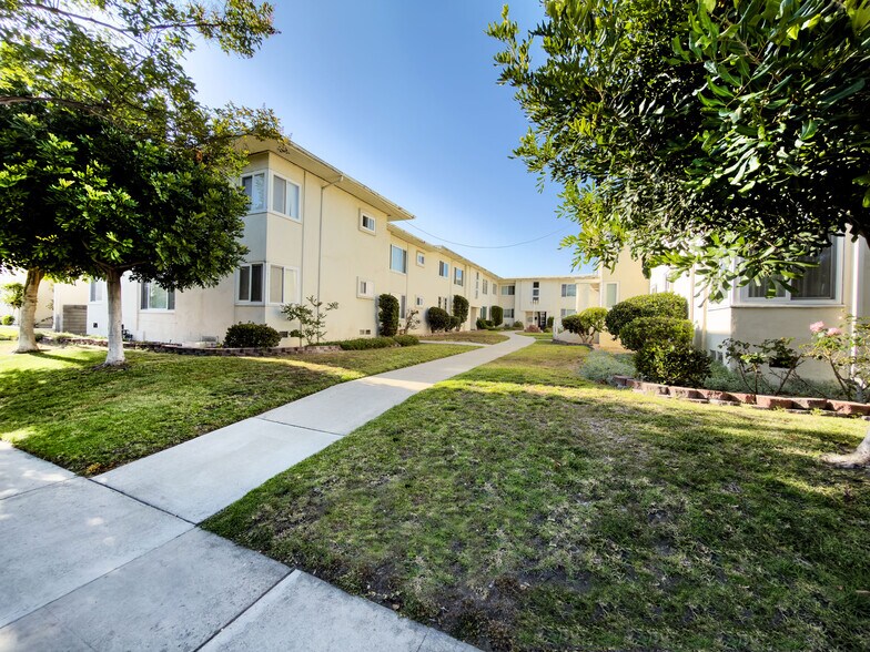 More Photos Of 719-729 E Chevy Chase Dr, Glendale Apartments For Sale