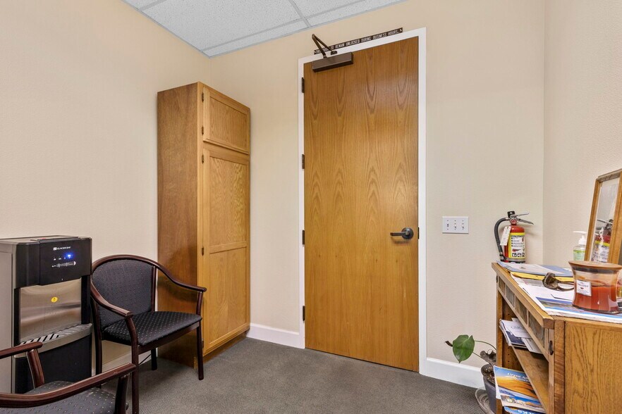 More Photos Of 13620 Lincoln Way, Auburn Office For Sale