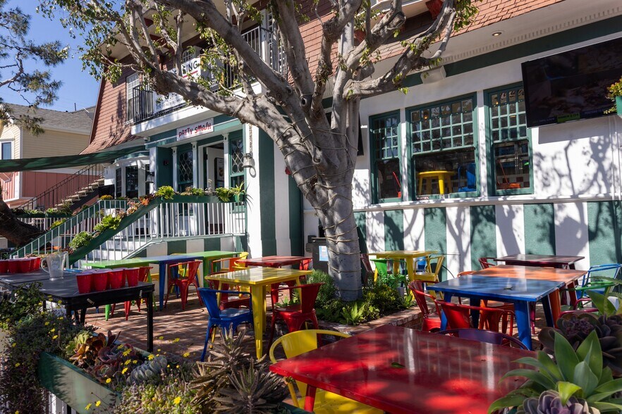 More Photos Of 2827 S Hoover St, Los Angeles Storefront Retail Residential For Lease