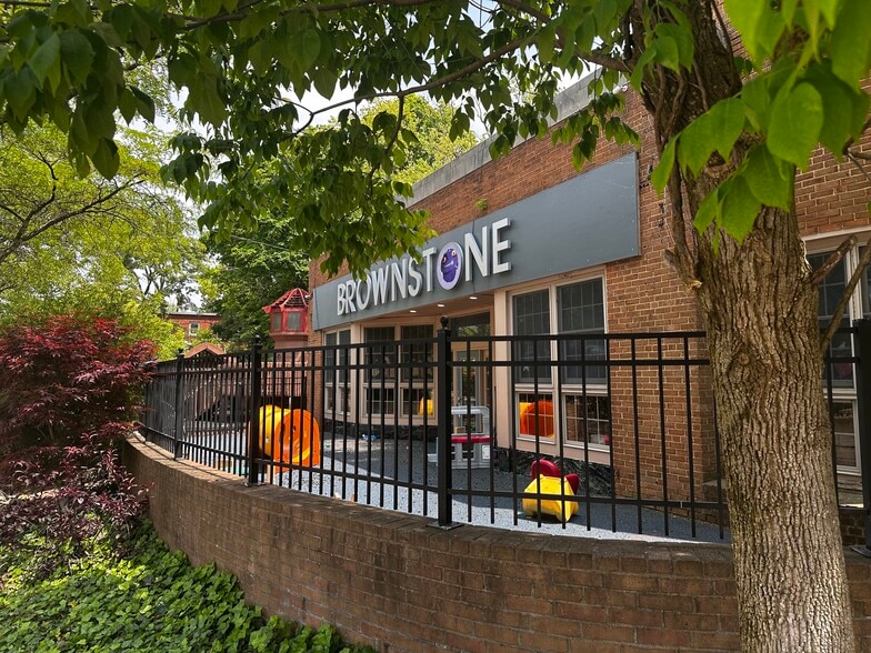 More Photos Of 18225 Sloane Ave, Lakewood Daycare Center For Lease