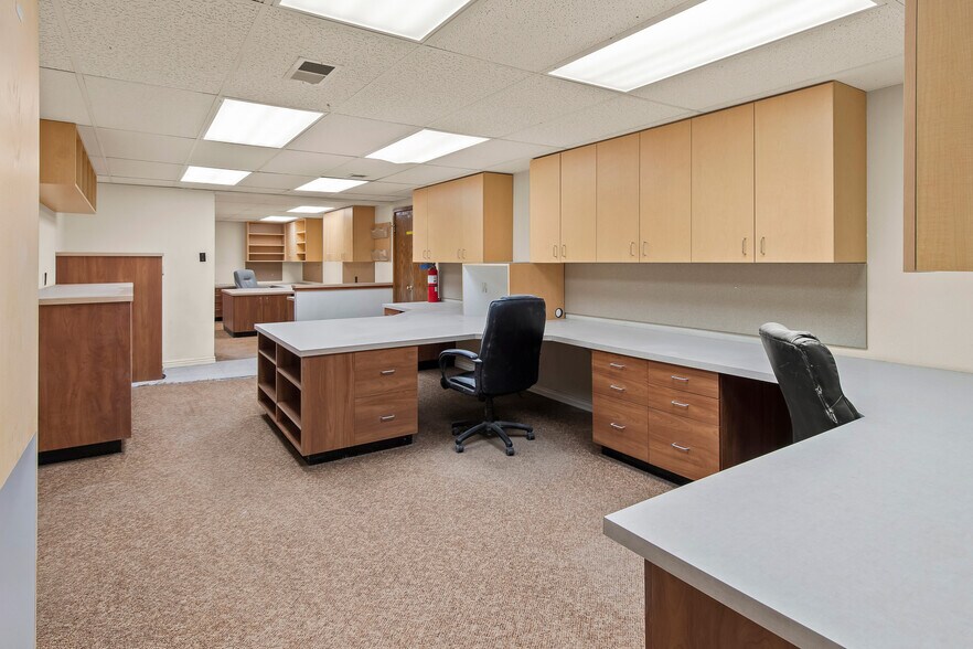 More Photos Of 2332 4th Ave, Greeley Manufacturing For Sale