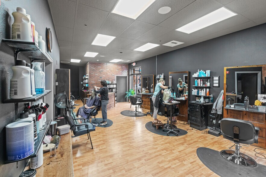 More Photos Of 457 SW 6th St, Redmond Apartments For Sale