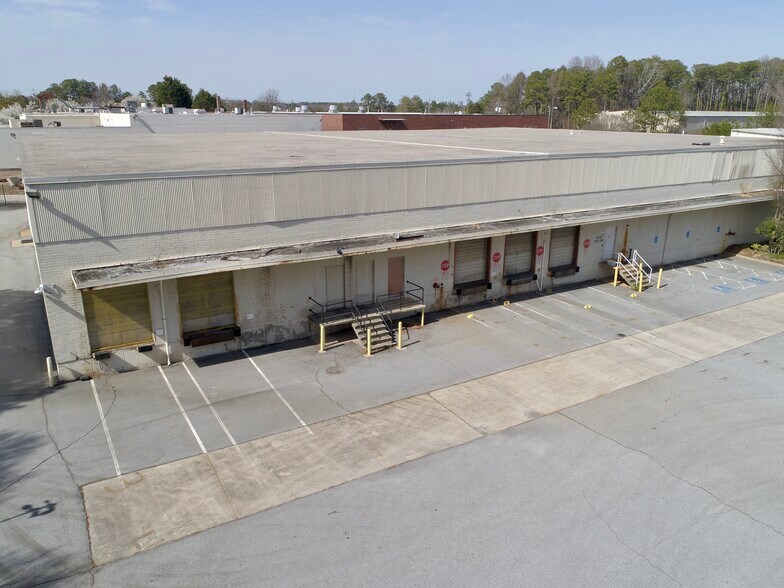 More Photos Of 3510-3530 Zip Industrial Blvd SE, Atlanta Distribution For Sale