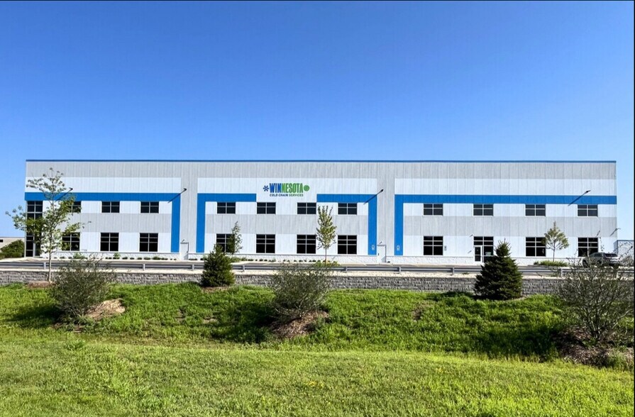 Primary Photo Of 943 Blue Ribbon Cir N, Oconomowoc Refrigeration Cold Storage For Lease