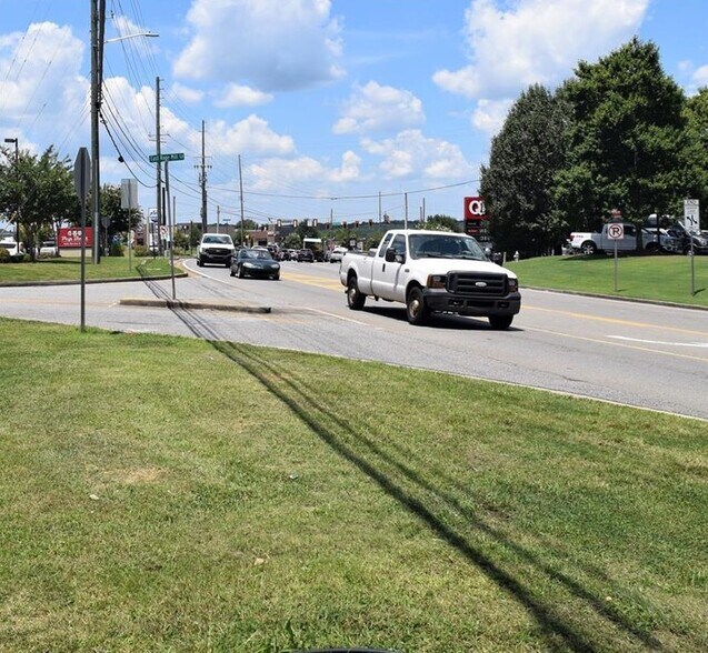 More Photos Of 4992 Holly Springs Pky, Woodstock Medical For Sale