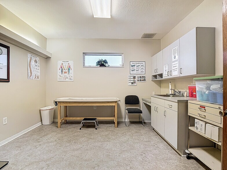 More Photos Of 45 Bryan Ave, LaBelle Medical For Sale