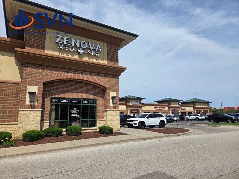 More Photos Of 558-586 S Randall Rd, South Elgin Unknown For Lease