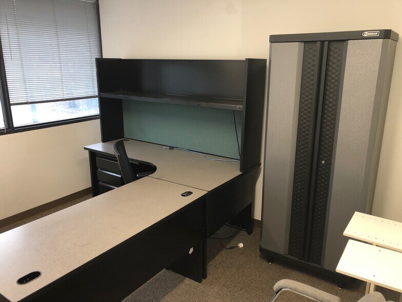 More Photos Of 565 Benfield Rd, Severna Park Medical For Lease