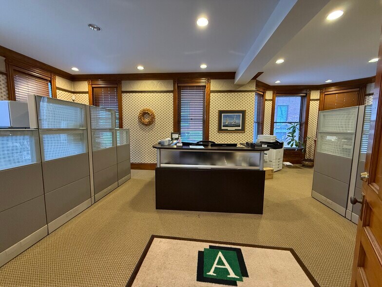 More Photos Of 25 Harvard St, Worcester Office For Lease