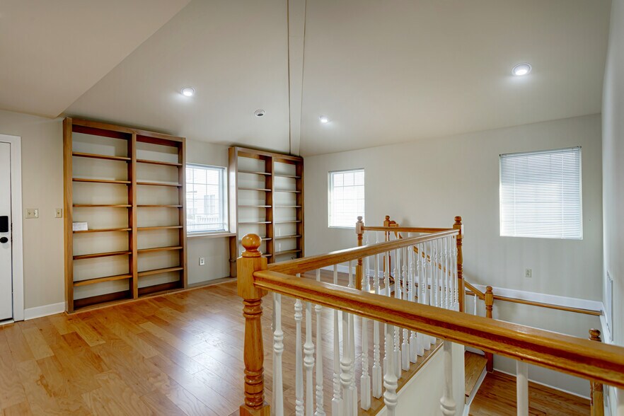 More Photos Of 120 31st Ave N, Nashville Office For Lease