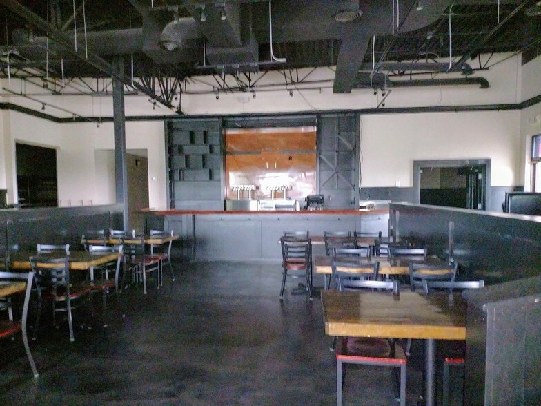 More Photos Of 2055 S Linden Rd, Flint Restaurant For Sale