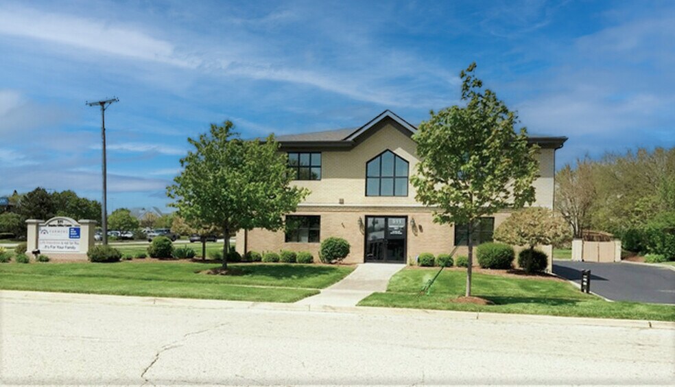 Primary Photo Of 511 Eichler Dr, West Dundee Loft Creative Space For Lease
