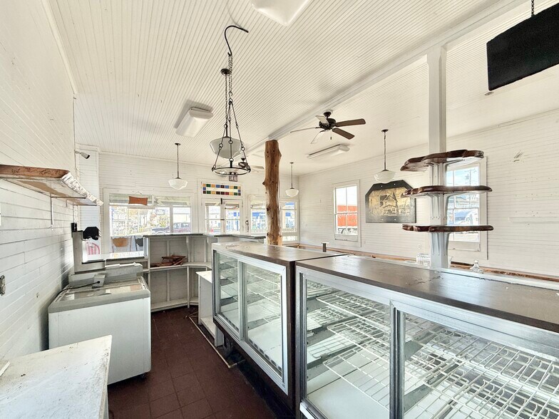 More Photos Of 55 Chestnut St, Elmer Convenience Store For Sale