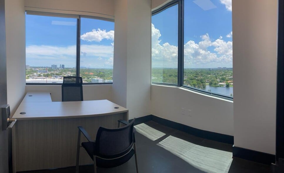 More Photos Of 19790 W Dixie Hwy, Aventura Office For Sale