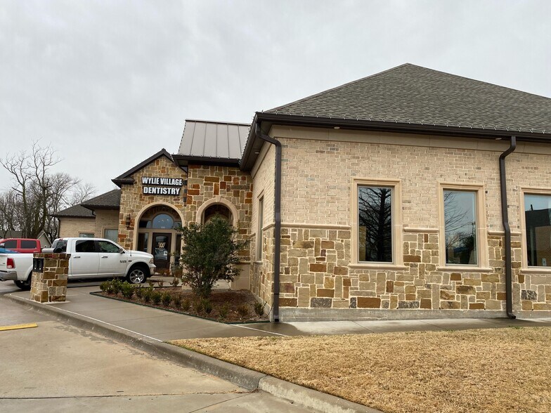 More Photos Of 115 S Birmingham St, Wylie Medical For Lease