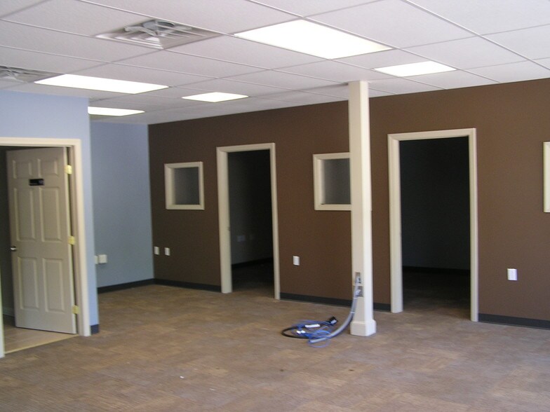 More Photos Of 238-250 Washington St, Weymouth Storefront For Lease