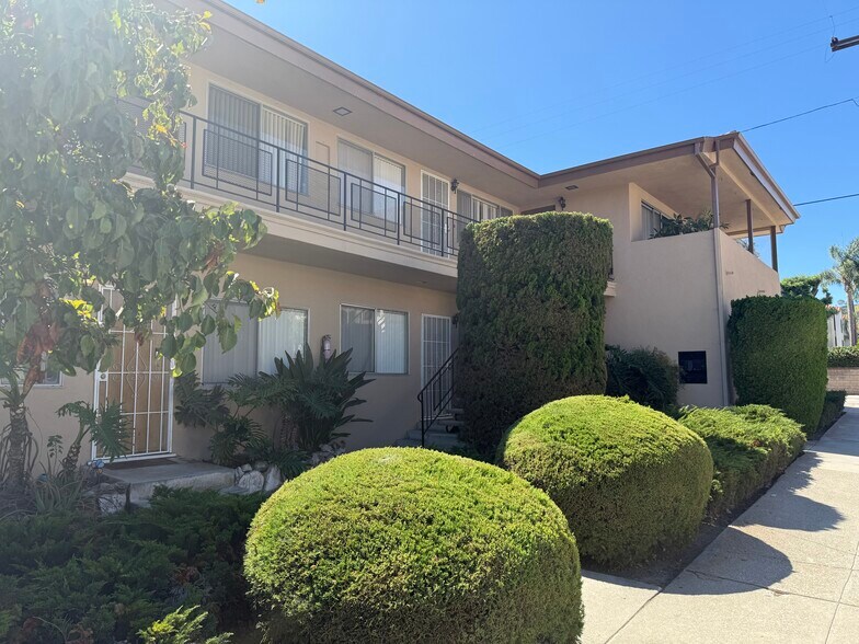More Photos Of 1321 W 9th St, San Pedro Apartments For Sale