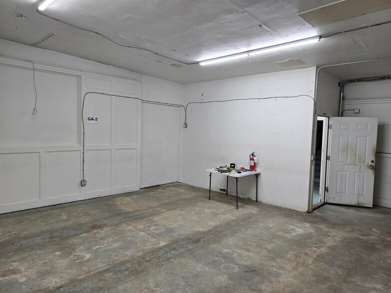 More Photos Of 9724 Aurora Ave N, Seattle Restaurant For Lease