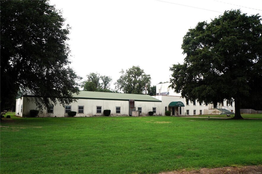 More Photos Of 919 S Jackson St, Kennett Assisted Living For Sale