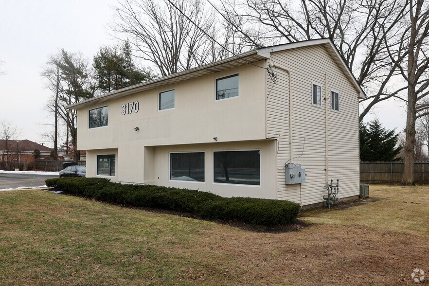 More Photos Of 3170 Veterans Memorial Hwy, Bohemia Office For Lease