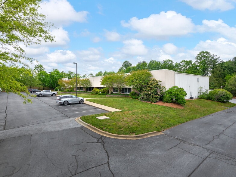 Primary Photo Of 189 Continuum Dr, Fletcher Light Manufacturing For Lease